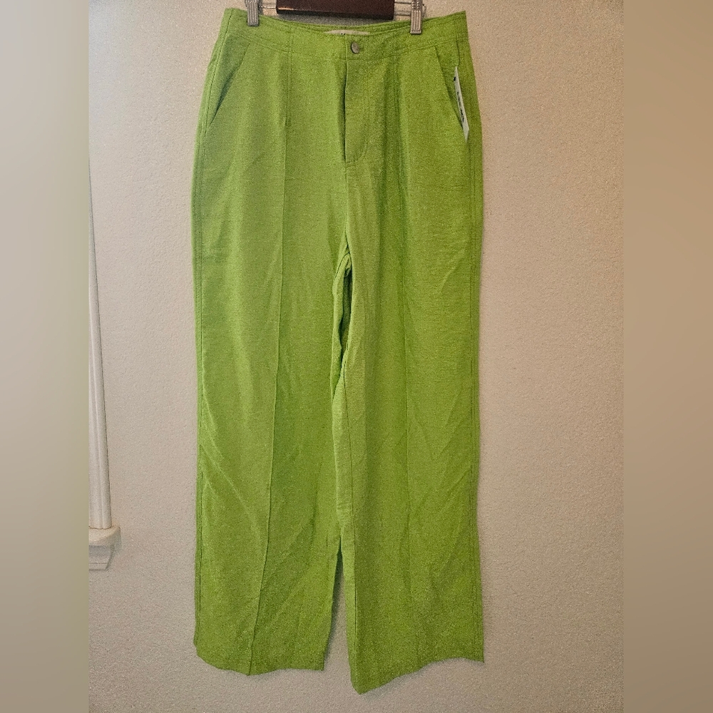 DKNY Vibrant Green Pants Size 6